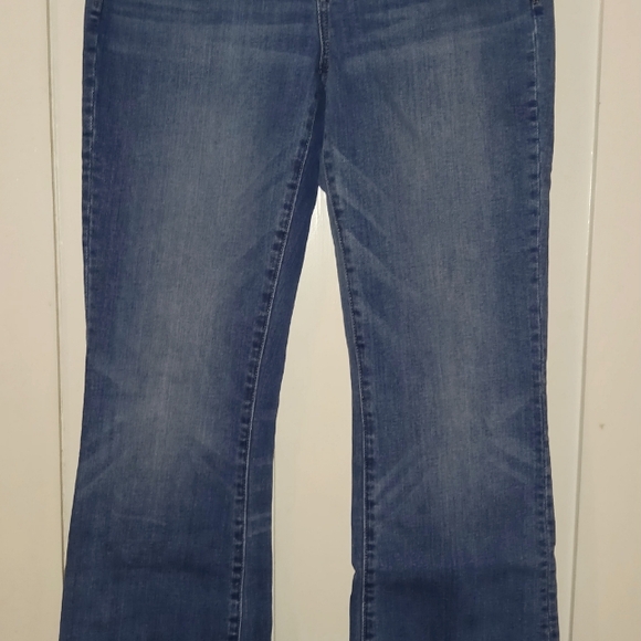 American Eagle Jeans - Picture 2 of 4